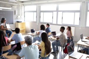 UGT Servicios Públicos denuncia que Educación arranca con los deberes sin hacer y sin dar tiempo al profesorado a atender las necesidades del aula
