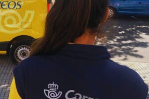 UGT denuncia que Correos ha dejado de repartir la correspondencia del Ayuntamiento de Logroño desde este mes de diciembre por impagos