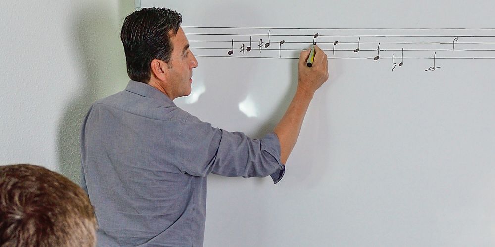 UGT denuncia que Educación recurre al SEPE para cubrir vacantes en decenas de especialidades sin abrir antes listas extraordinarias