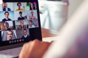 UGT Servicios Públicos exige la convocatoria de una Mesa General para abordar el derecho al teletrabajo docente y los 6 días de libre disposición