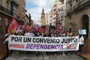 UGT y CCOO se han manifestado hoy por un convenio digno en Dependencia